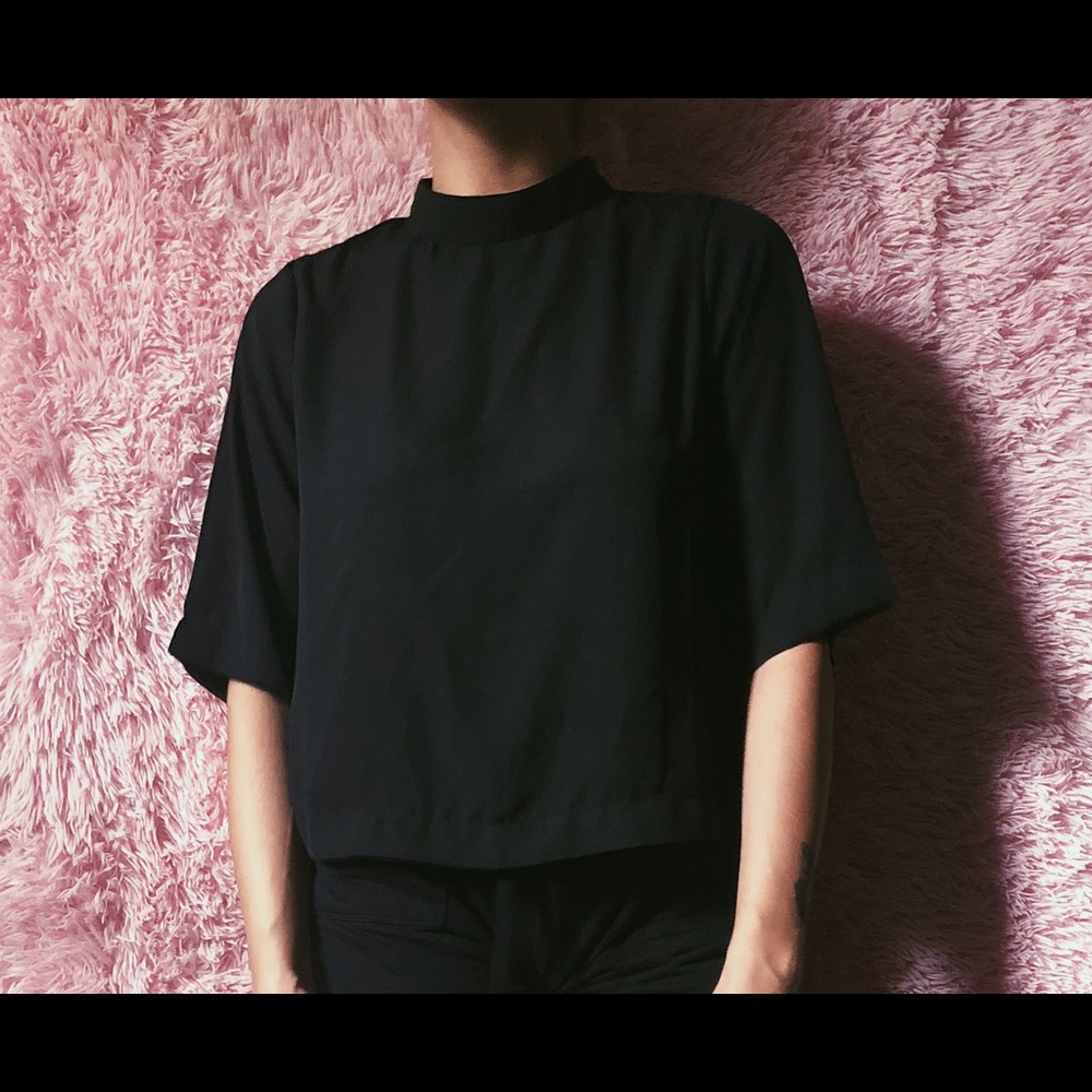 black oversized VALETTE top
